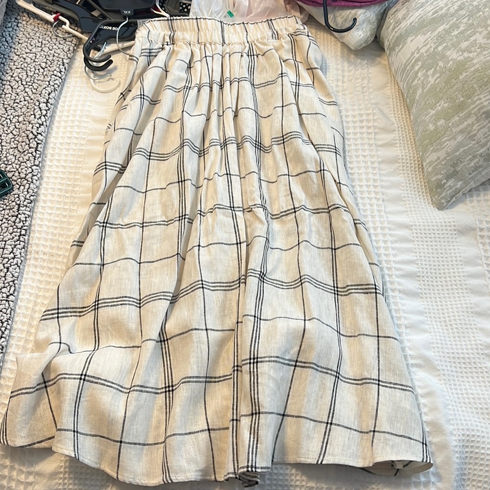 A New Day XS high waisted midi skirt